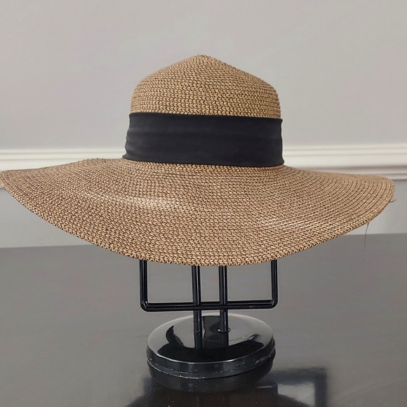 Wide Brimmed Tan Straw Hat - Picture 1 of 3
